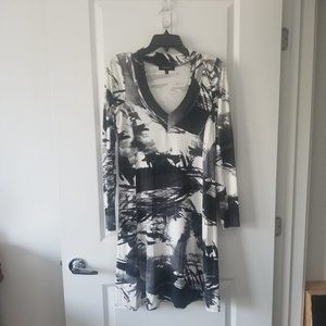 Karen Kane Fit and Flare, Longsleeve, Stretchy Dress, Size M